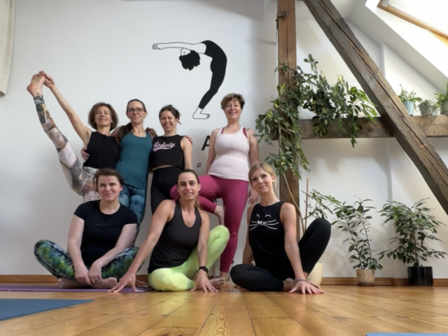 Rocket Yoga Masterclass – Progressive Ashtanga Vinyasa Yoga Method / 21.10
